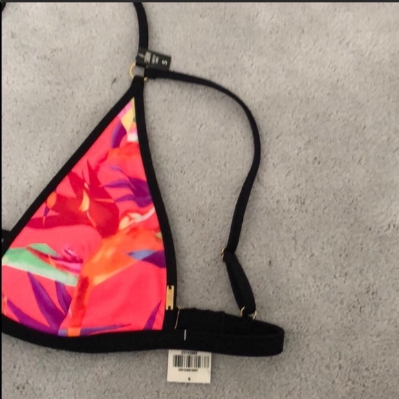 VS Pink Bikini Top NWT - Picture 9 of 9